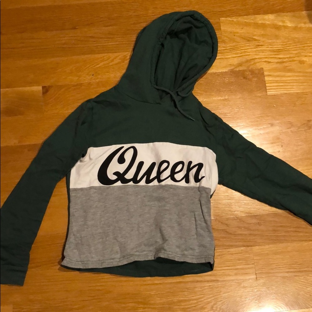 Sweatshirt